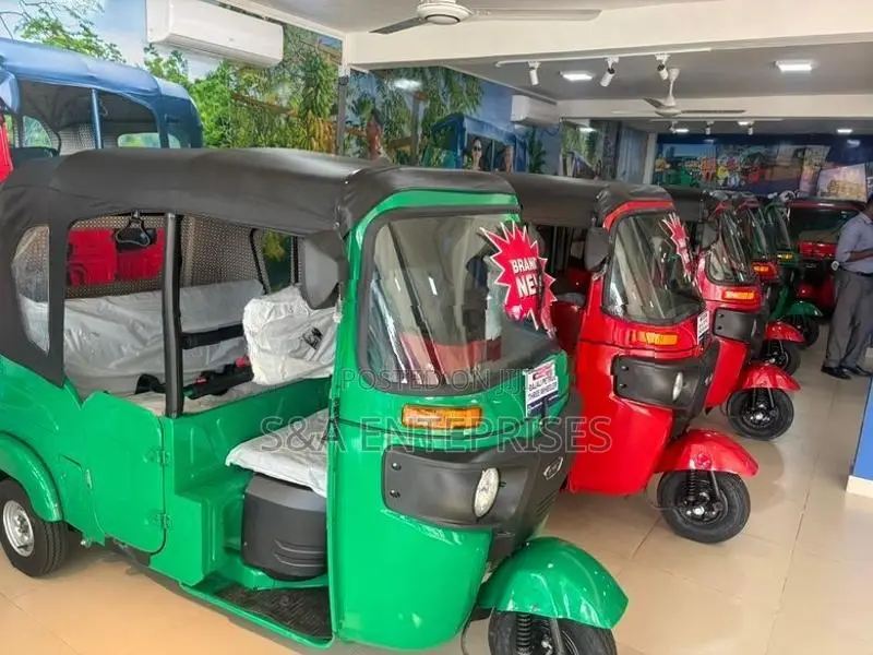 Bajaj RE Brand new 200cc 2026