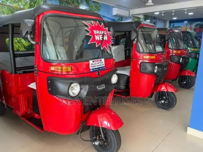 Bajaj RE Brand new 200cc 2026
