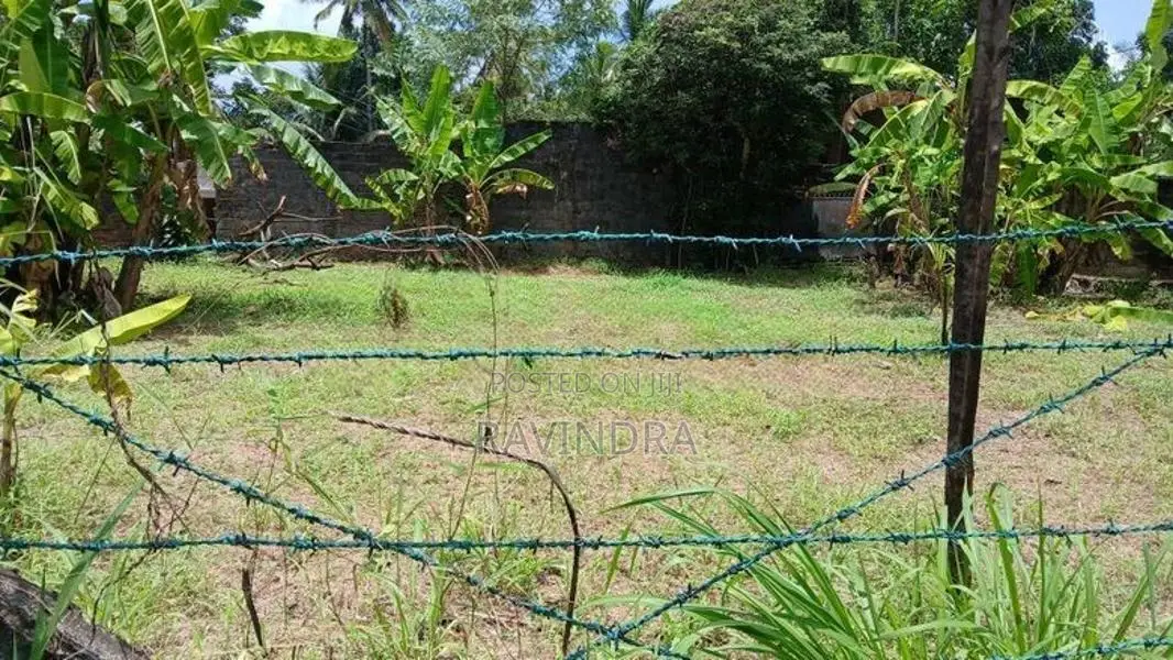 Commercial Land for Sale in 280 Road Dole Kade