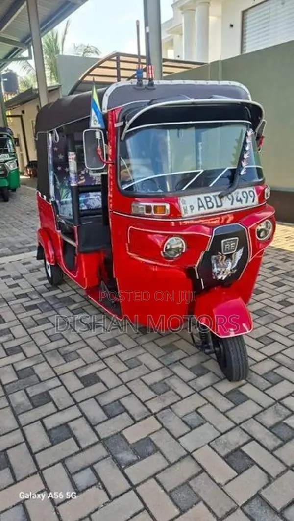 Bajaj RE 4 Strok 2015