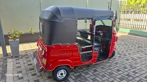 Bajaj RE 4 Strok 2015