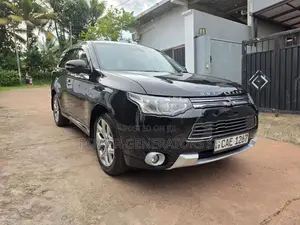 Mitsubishi Outlander 2013