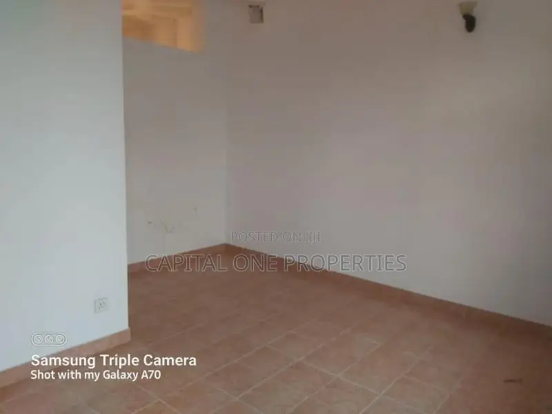 Staff Accomodation For Rent Opp. Havelock City Colombo 5 - 2255U