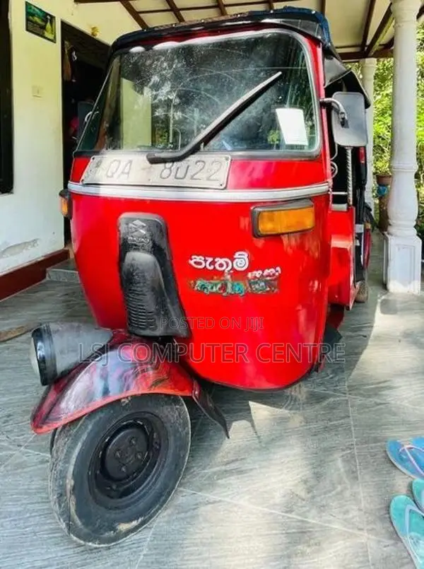 Bajaj RE Three Wheeler 2005