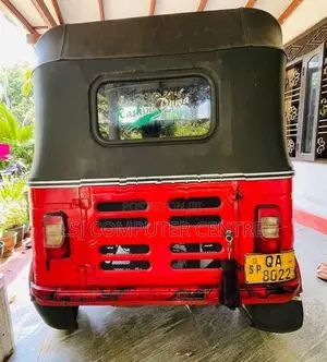Bajaj RE Three Wheeler 2005