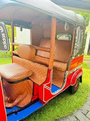 Bajaj RE Three Wheeler 2015