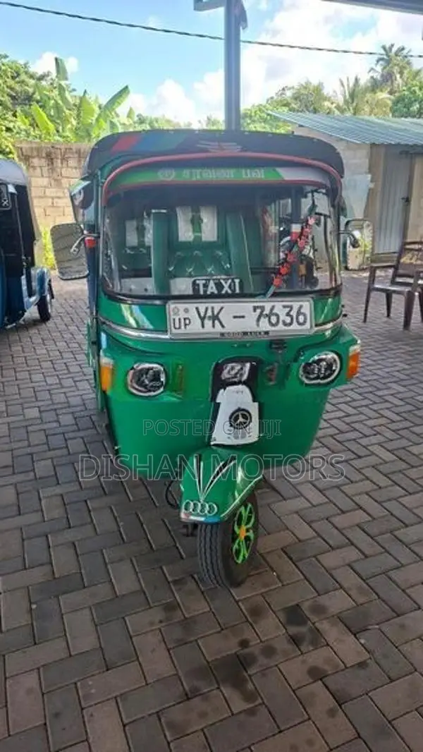 Bajaj RE 4 Stroke 2011