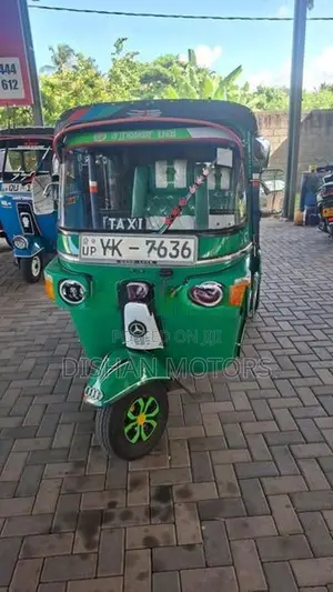Bajaj RE 4 Stroke 2011
