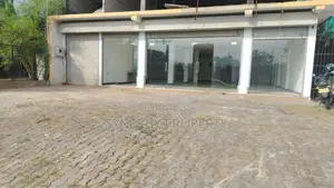 Building for rent athurugiriya