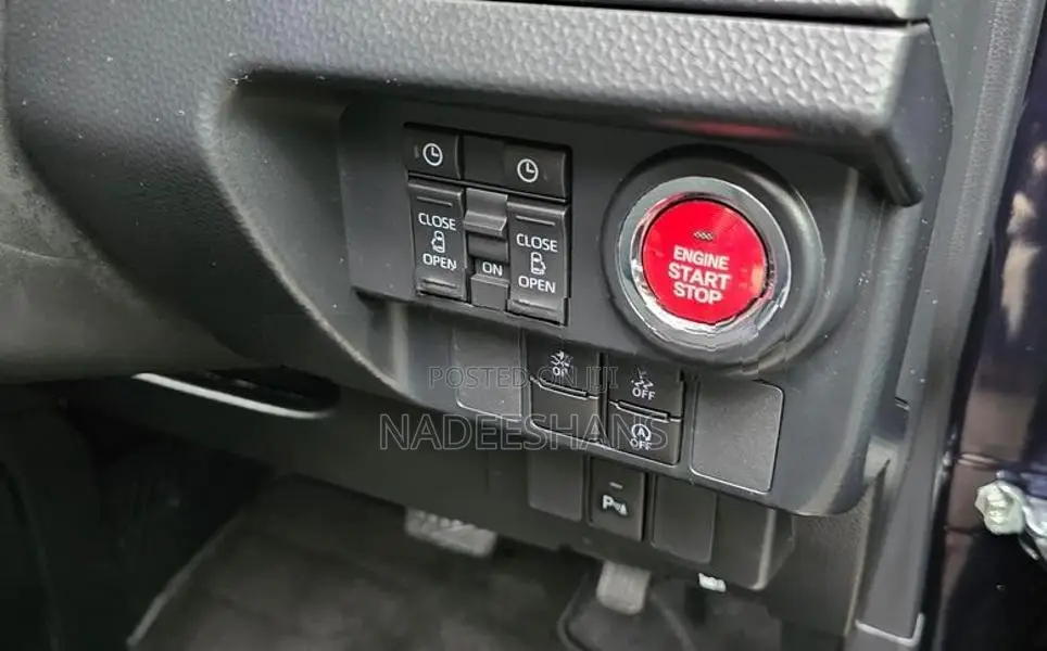 Toyota Roomy CUSTOM GT TURBO 2024