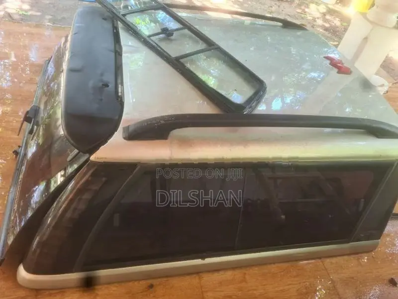 Toyota Hilux Carryboy Canopy