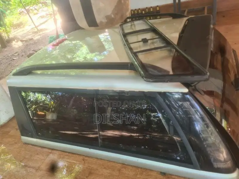 Toyota Hilux Carryboy Canopy