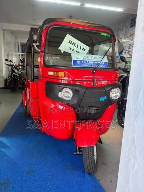 Bajaj RE THERWEEL 2026