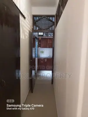 5 BHK AC (All Purpose) 3 Storey Colombo 05