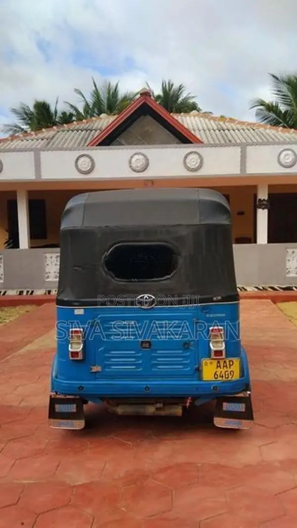 Bajaj RE Three Wheeler 2014