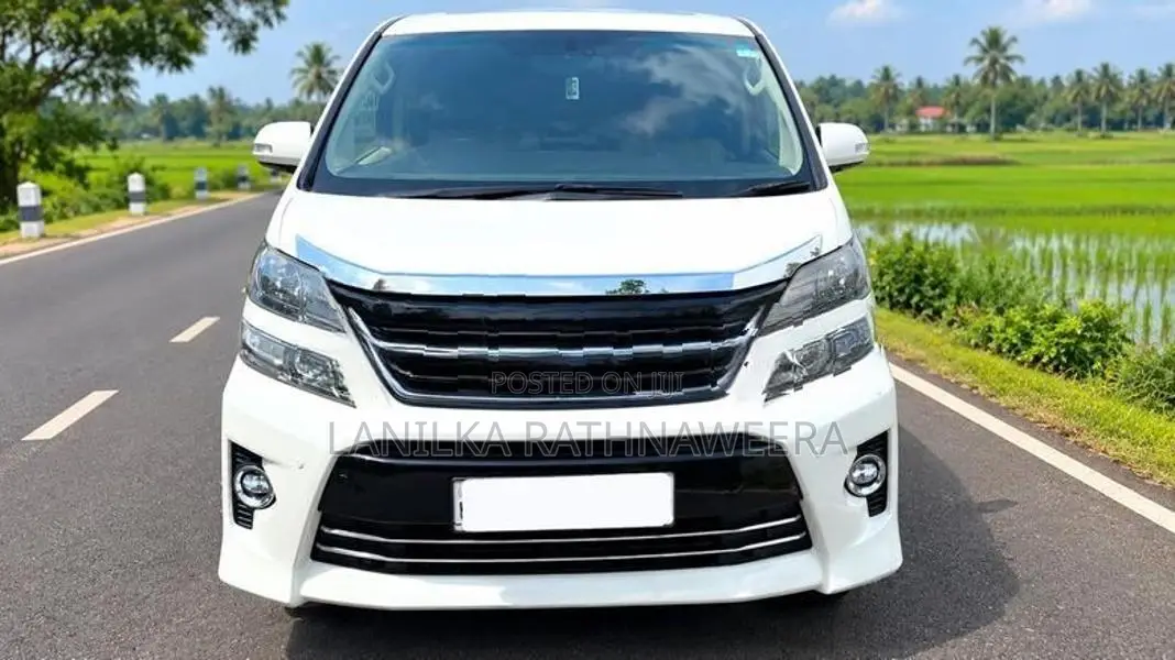Toyota Vellfire 2012