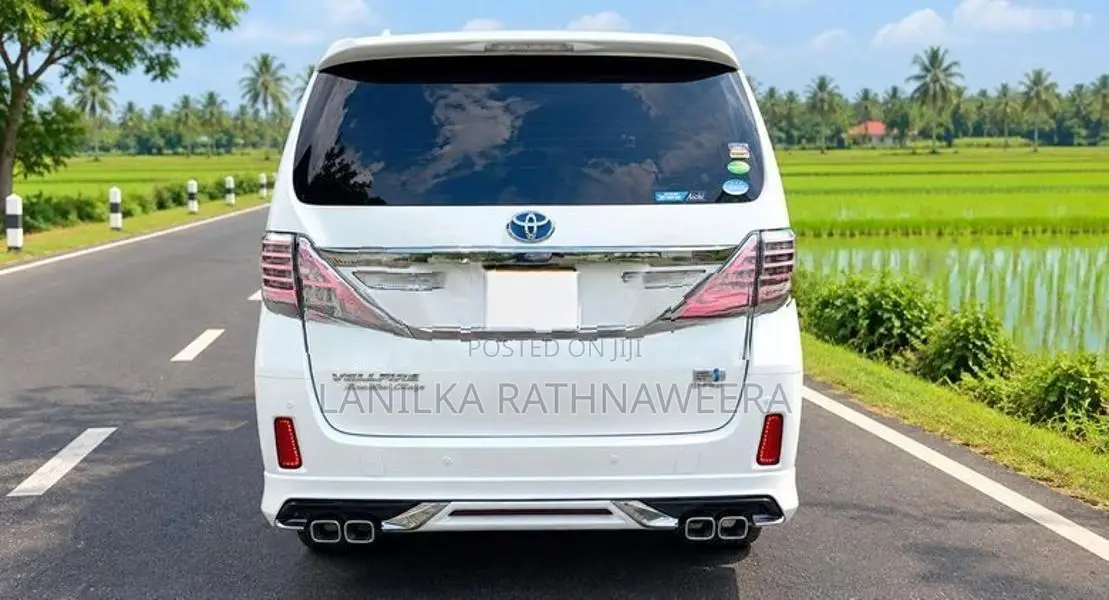 Toyota Vellfire 2012