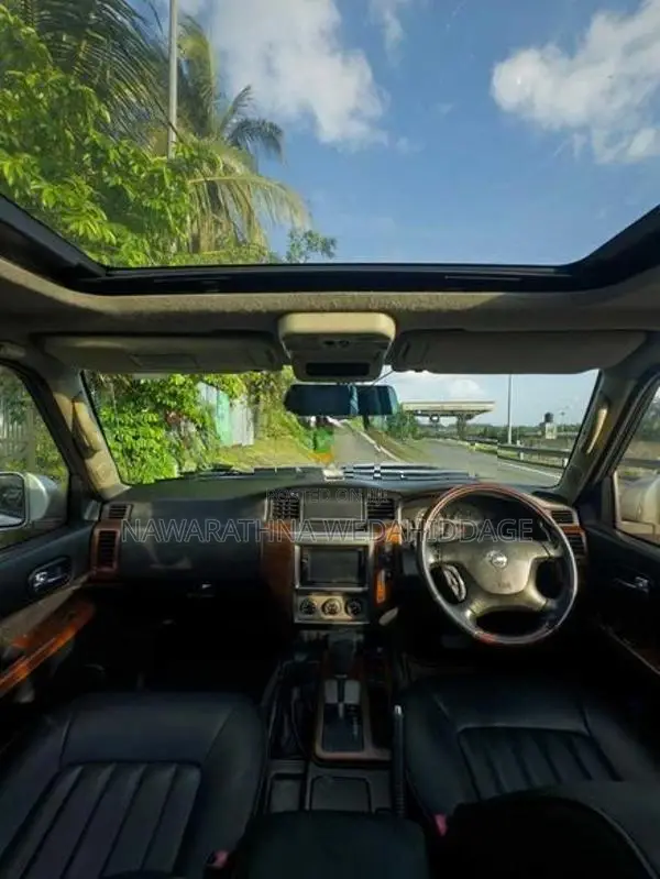 Nissan Patrol 2011