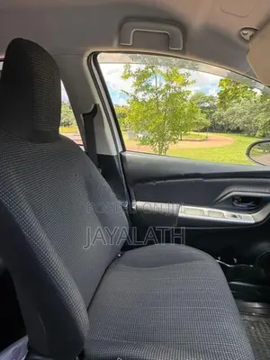 Toyota Vitz 2015