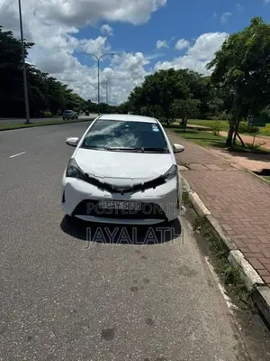 Toyota Vitz 2015