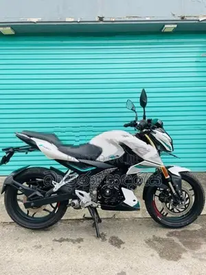 Bajaj Pulsar N160 2025