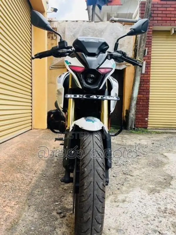 Bajaj Pulsar N160 2025