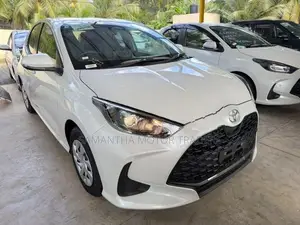 Toyota Yaris X Grade 2025