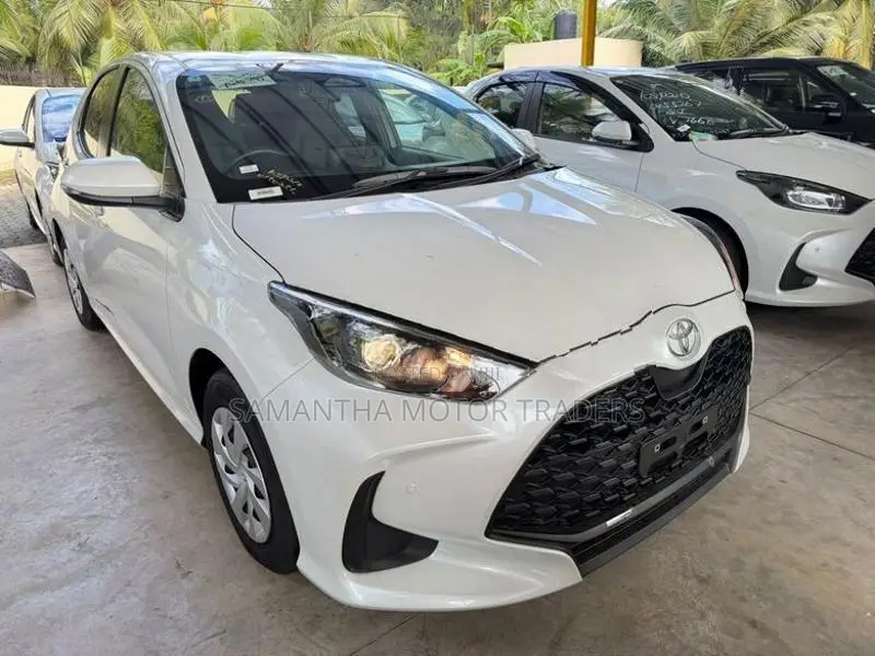 Toyota Yaris X Grade 2025