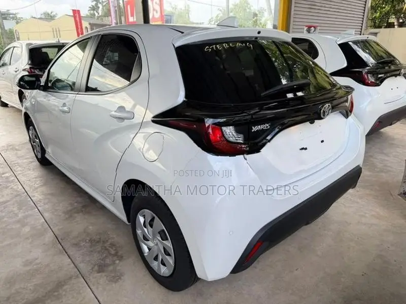 Toyota Yaris X Grade 2025
