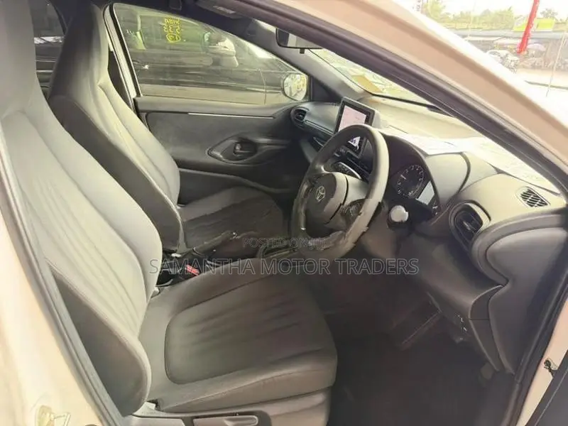 Toyota Yaris X Grade 2024