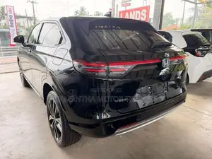 Honda Vezel Z Premium 2025