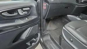 Mercedes Benz Vito SHORT WHEEL DIESEL 2017