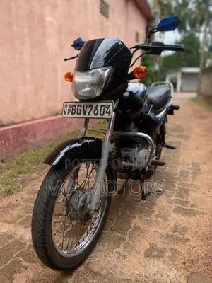 Bajaj CT100 2018