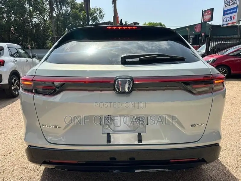 Honda Vezel Z Play Premium 10sp 2025
