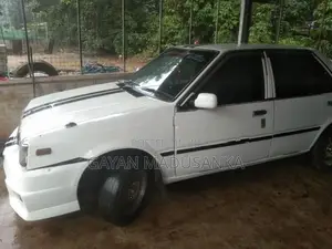 Nissan B11 1985