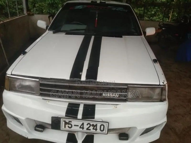 Nissan B11 1985