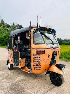 Bajaj RE 2005