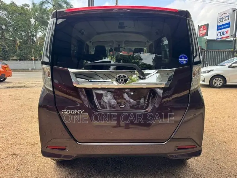 Toyota Roomy Custom G 2023