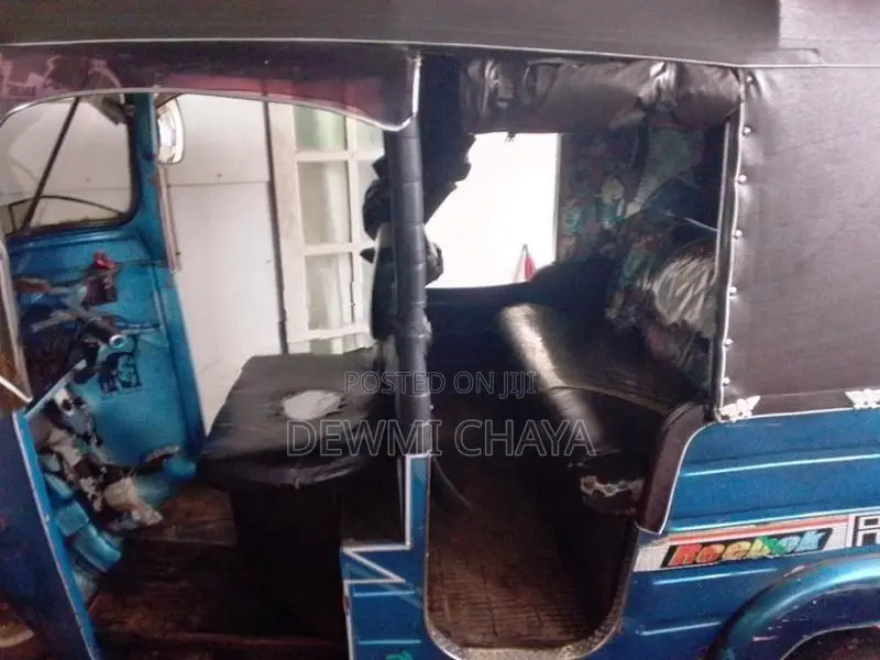 Bajaj RE 2003