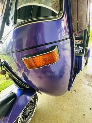 Bajaj RE Modified Edition 2004