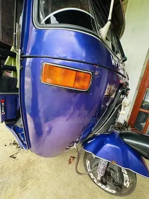 Bajaj RE Modified Edition 2004