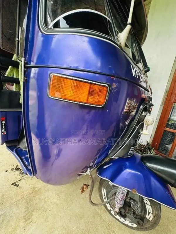 Bajaj RE Modified Edition 2004