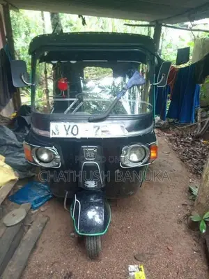 Bajaj RE 2011