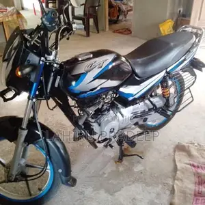 Bajaj CT100 2024