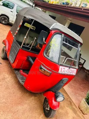 Bajaj RE 1990
