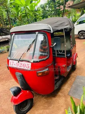 Bajaj RE 1990
