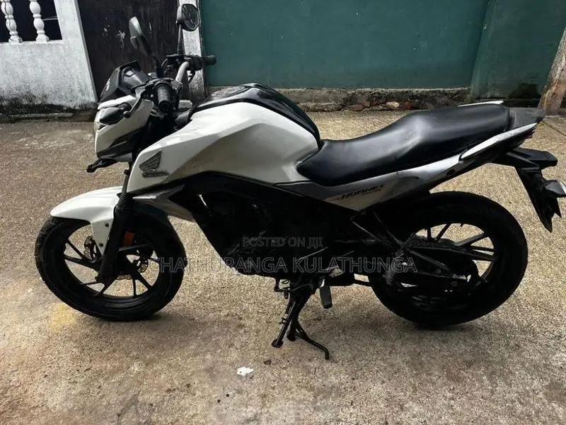 Honda Hornet 2.0 2017