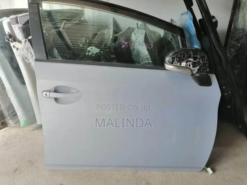 Toyota Prius 30 (ZVW30) RH Front Door - Reconditioned