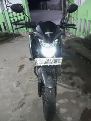 Honda CB Hornet 2021