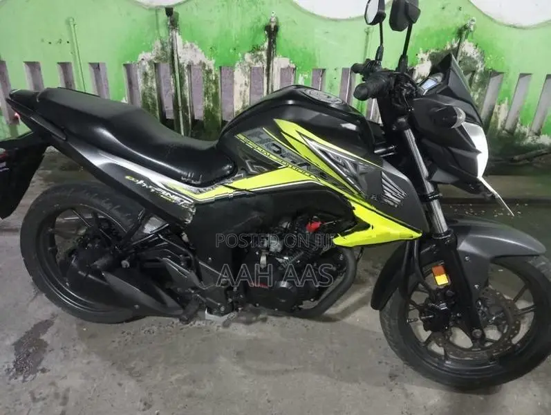 Honda CB Hornet 2021